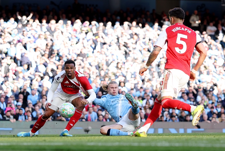 Haaland ghi bàn quyết định, Man City hạ gục Arsenal để mở toang cơ hội vô địch
