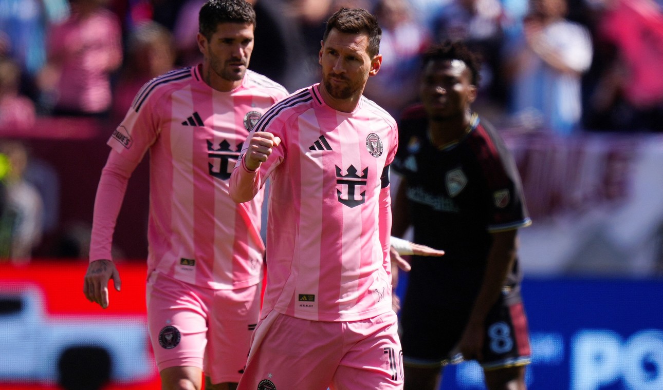 Messi đã ghi được bao nhiêu bàn trong sự nghiệp sau cú đúp cho Inter Miami?