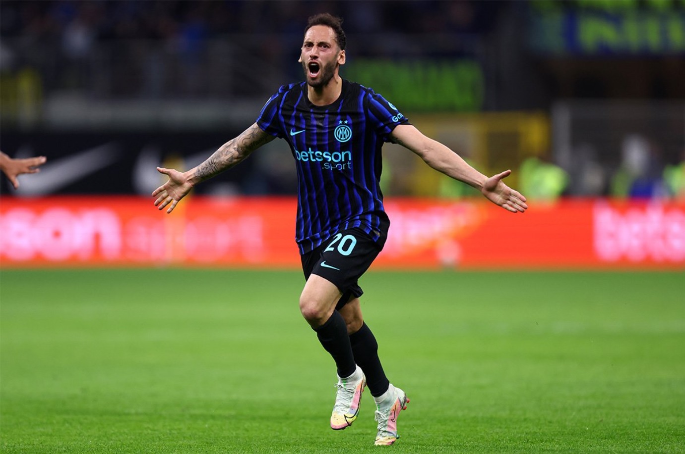 Bị dẫn 2 bàn, Inter Milan ngược dòng ngoạn mục để lọt vào chung kết Coppa Italia