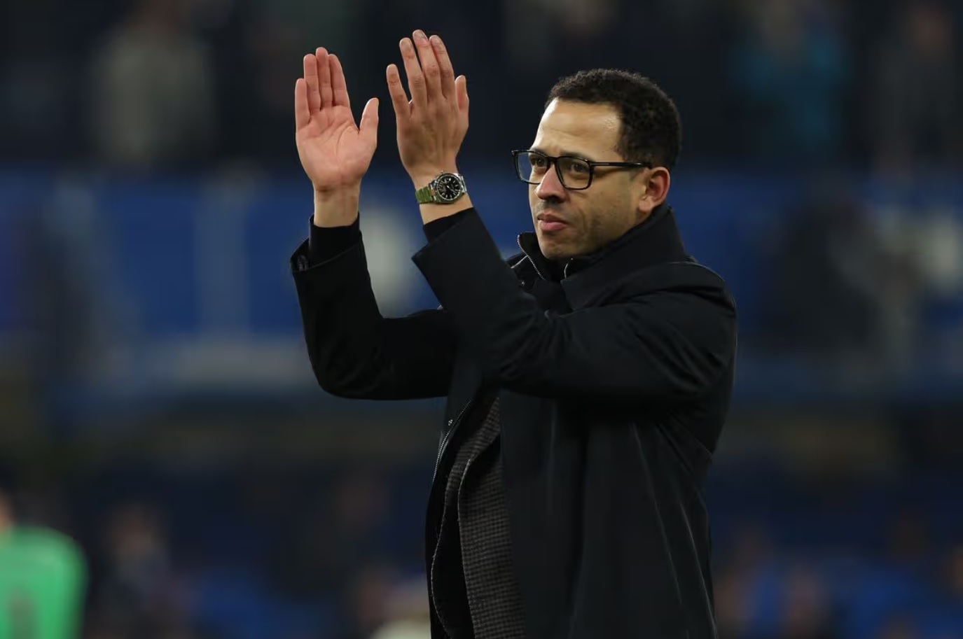 HLV Rosenior thốt lên những lời đầy thất vọng sau màn trình diễn thảm hại của Chelsea