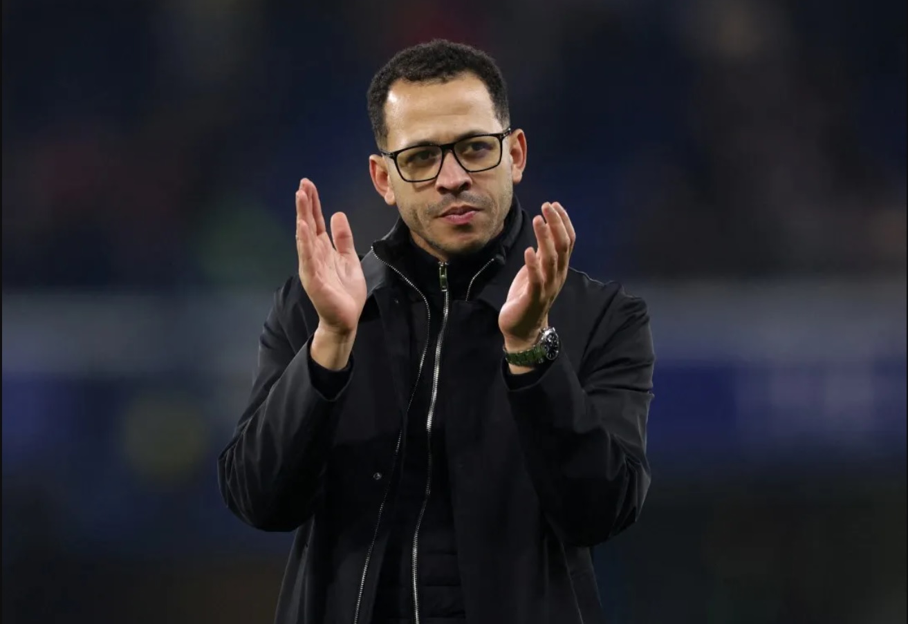 4 tháng sau khi bổ nhiệm Rosenior, thảm họa ở Chelsea là do đâu?