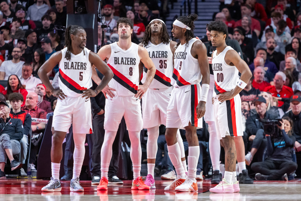 Portland Trail Blazers: Ông chủ mới ép nhân viên trả phòng lúc 12:30 trưa để tiết kiệm