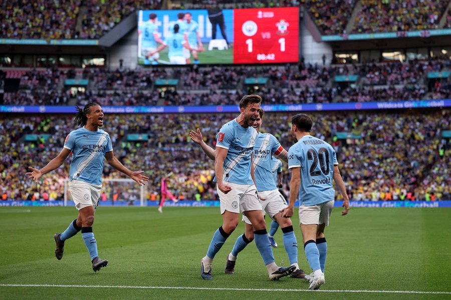 Man City ngược dòng trong 5 phút để vào chung kết FA Cup lần thứ tư liên tiếp