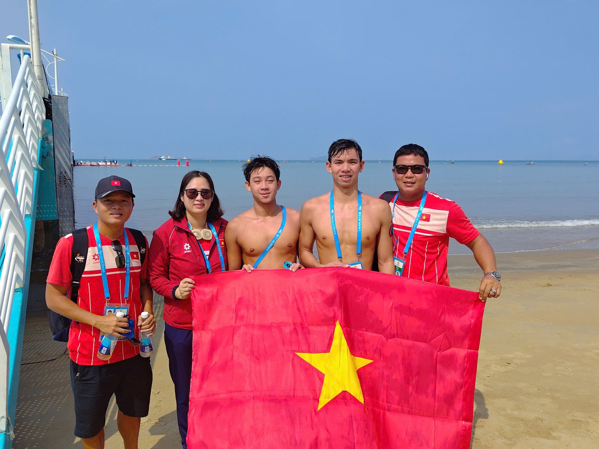 Huy Hoàng – Tuấn Anh rực sáng, bơi biển Việt Nam bội thu huy chương ABG 2026