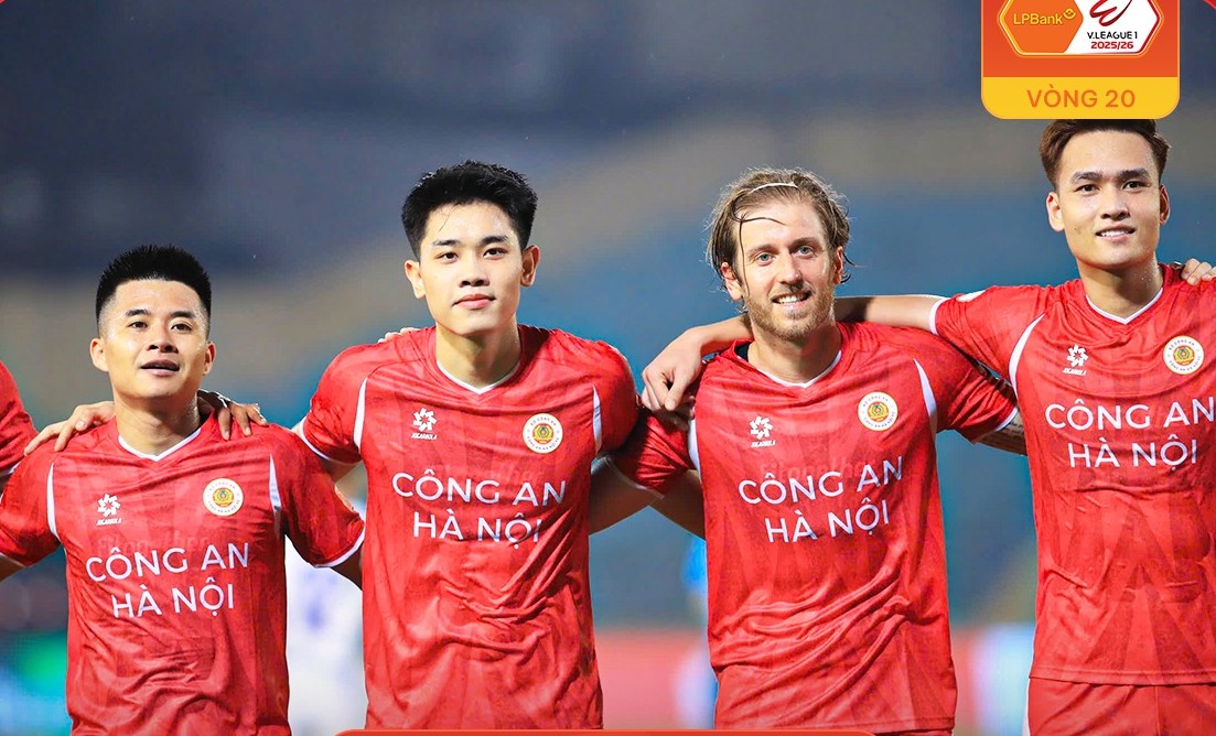 Đình Bắc rực sáng hat-trick, CAHN thị uy sức mạnh trên đỉnh V.League