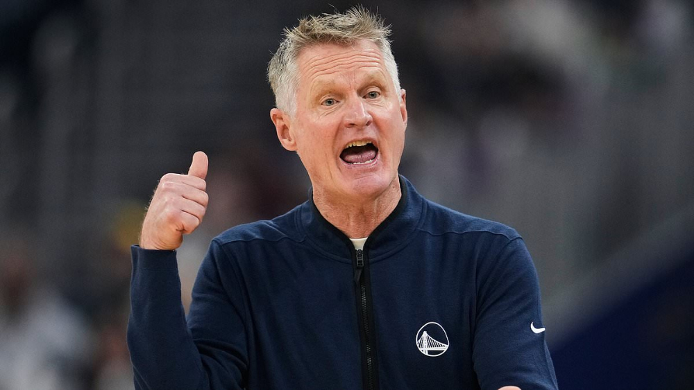 Bị đè nặng bởi áp lực, Steve Kerr cân nhắc rời ghế HLV trưởng Golden State Warriors