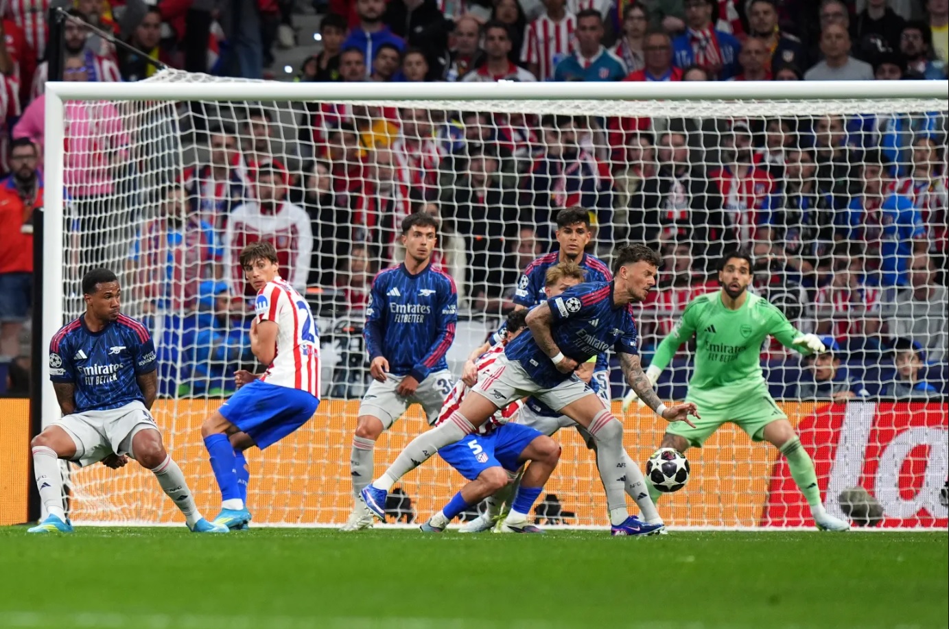 Cựu trọng tài Ngoại hạng Anh: Arsenal bị xử ép 2 lần trong trận hòa Atletico