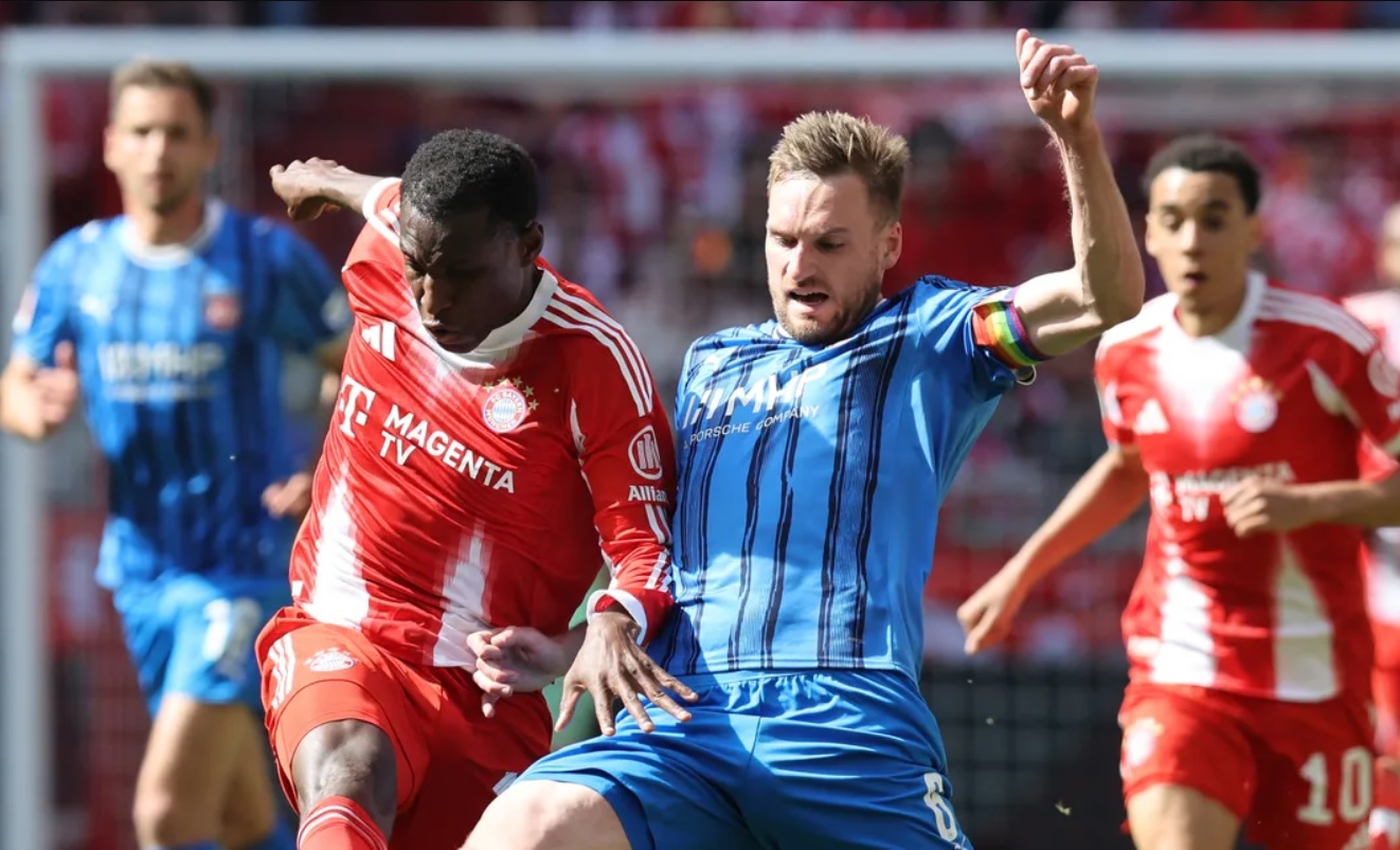 Trước Bayern Munich, một cầu thủ đã cân bằng kỷ lục tồn tại 60 năm ở Bundesliga