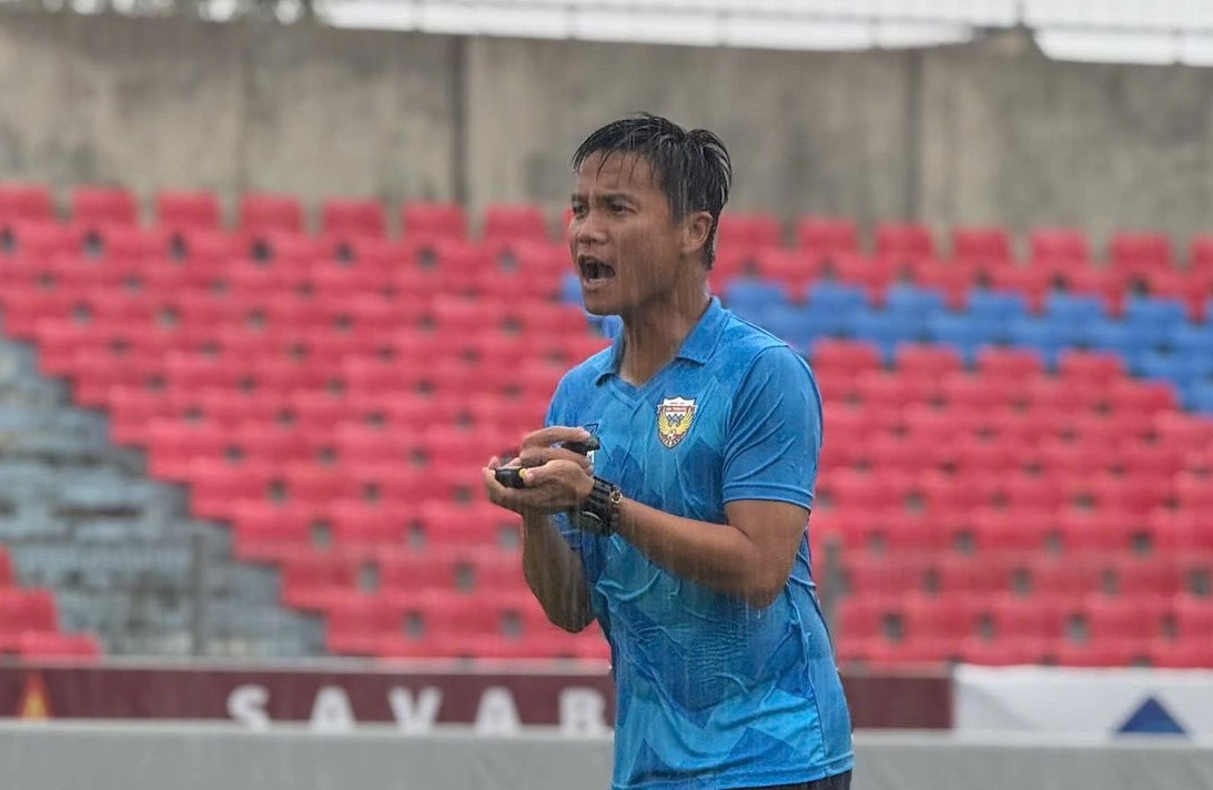 Hà Tĩnh bất ngờ “thay tướng” khi V.League chỉ còn 5 vòng