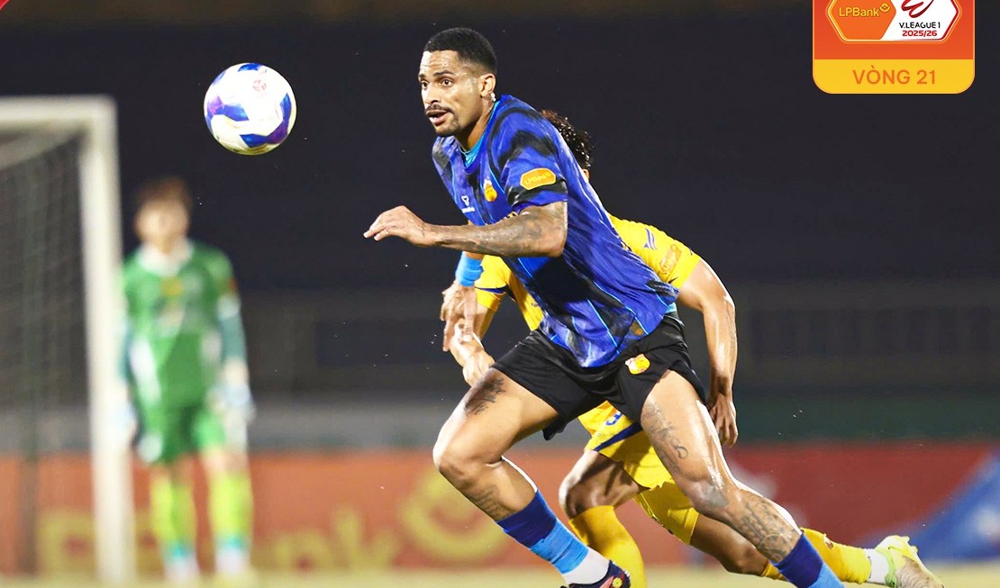 HAGL thắng kịch tính trên sân SLNA, mở toang cửa trụ hạng V.League