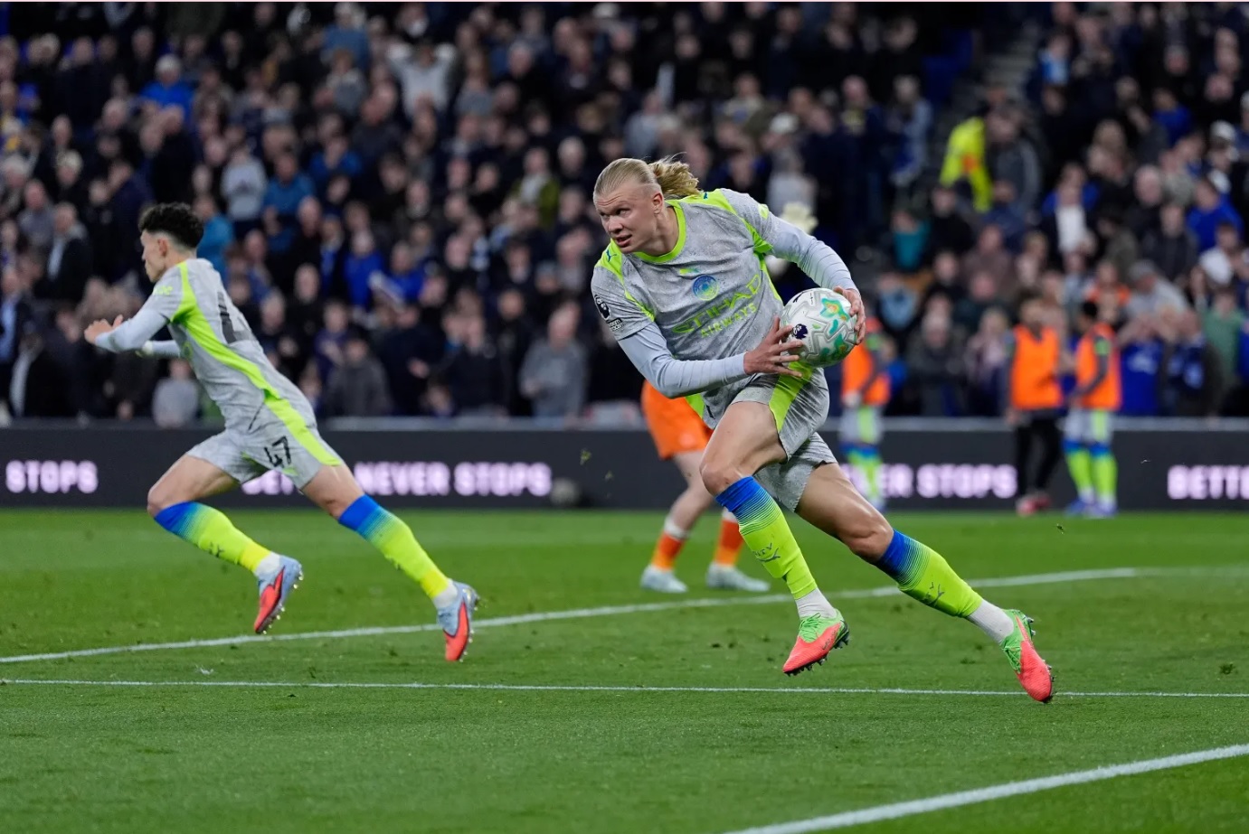 Bảng xếp hạng Ngoại hạng Anh mới nhất sau khi Man City bị cầm chân