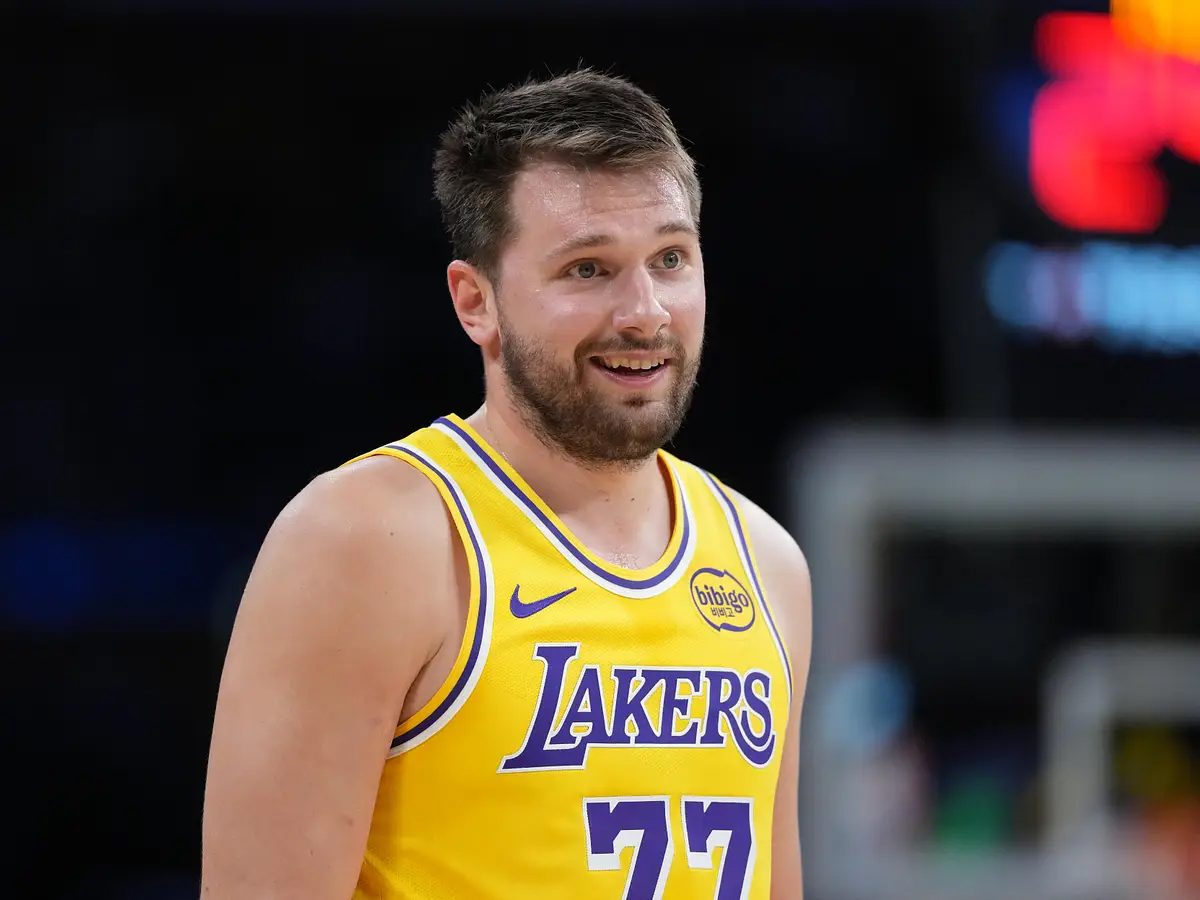 Chấn thương gân kheo của Luka Doncic tiến triển chậm, Lakers đối mặt nguy cơ bị loại sớm?