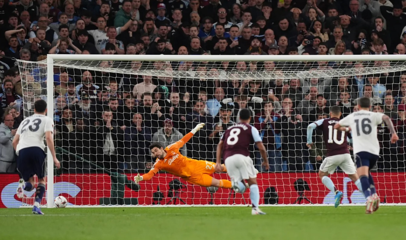 Bournemouth, Brentford và Brighton "cổ vũ" cho Aston Villa vô địch Europa League
