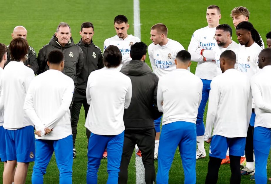 Ph&ograve;ng thay đồ của Real Madrid đang tan vỡ, rạn nứt sau một m&ugrave;a giải thảm hại