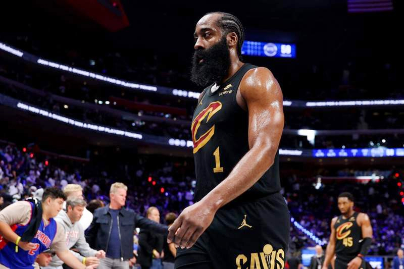 HLV Cavaliers nhận trách nhiệm cho màn trình diễn thảm họa của James Harden