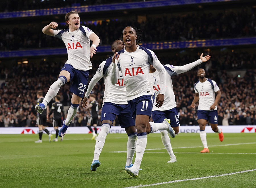 Tottenham bị cầm hòa, cuộc chiến trụ hạng có thêm diễn biến kịch tính mới