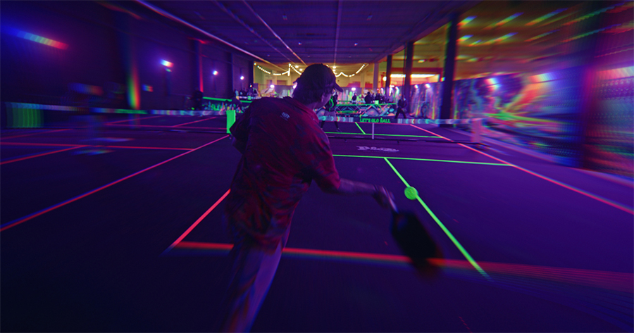 Glow Pickleball: Xu hướng mới biến sân pickleball thành “đại tiệc ánh sáng”