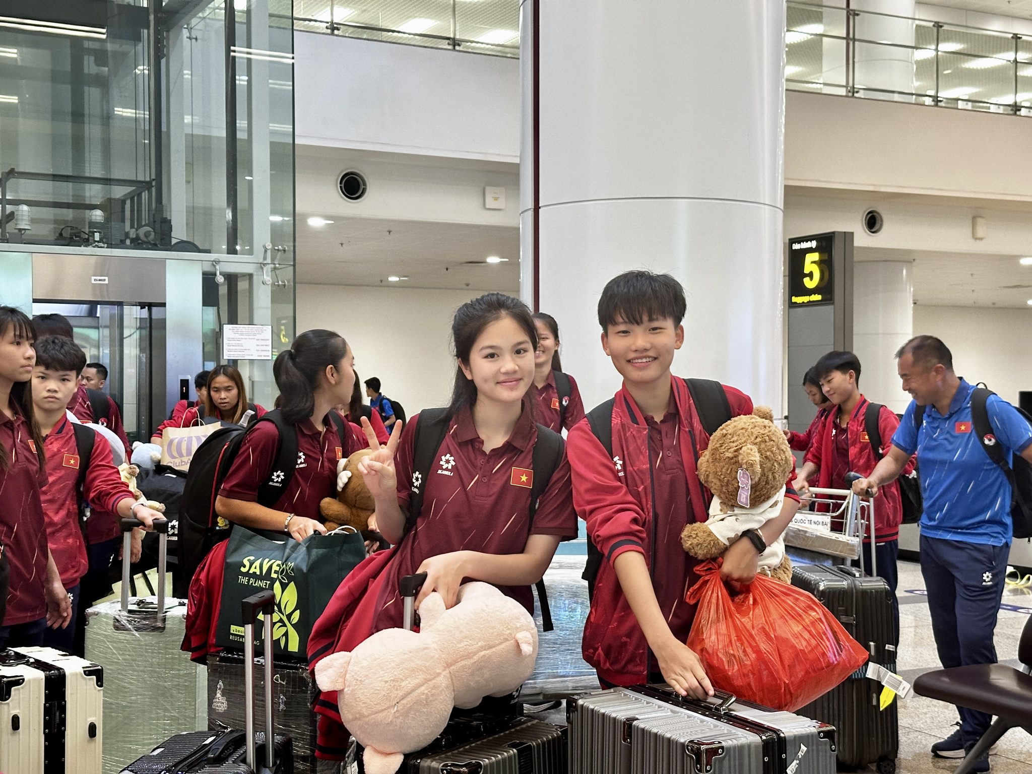 U17 nữ Việt Nam về nước sau hành trình chưa trọn vẹn tại châu Á