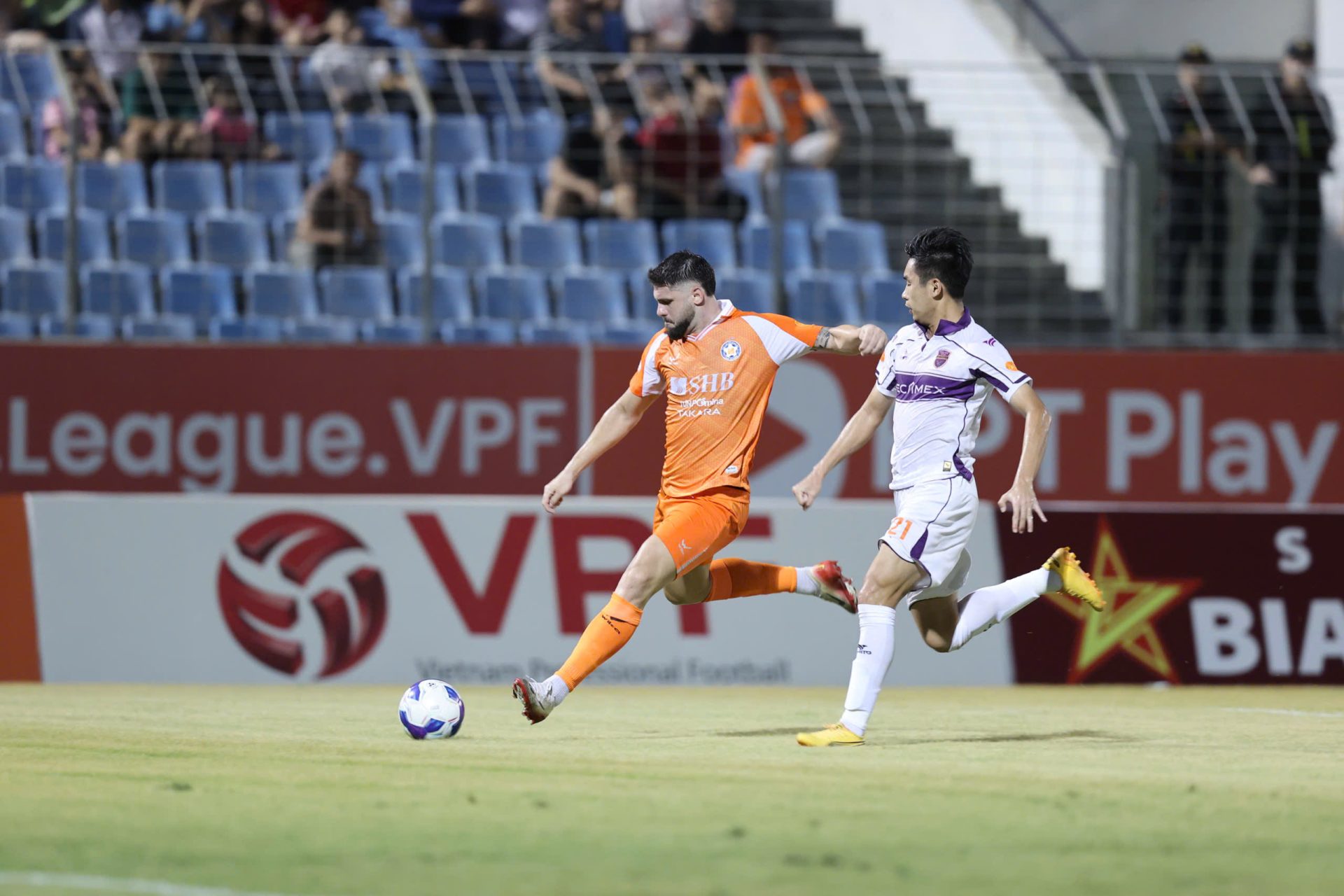 CLB Đà Nẵng và cuộc chiến sinh tử trụ hạng V.League