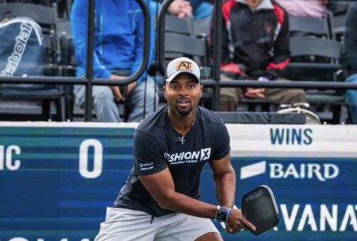 Profile VĐV Donald Young môn Pickleball