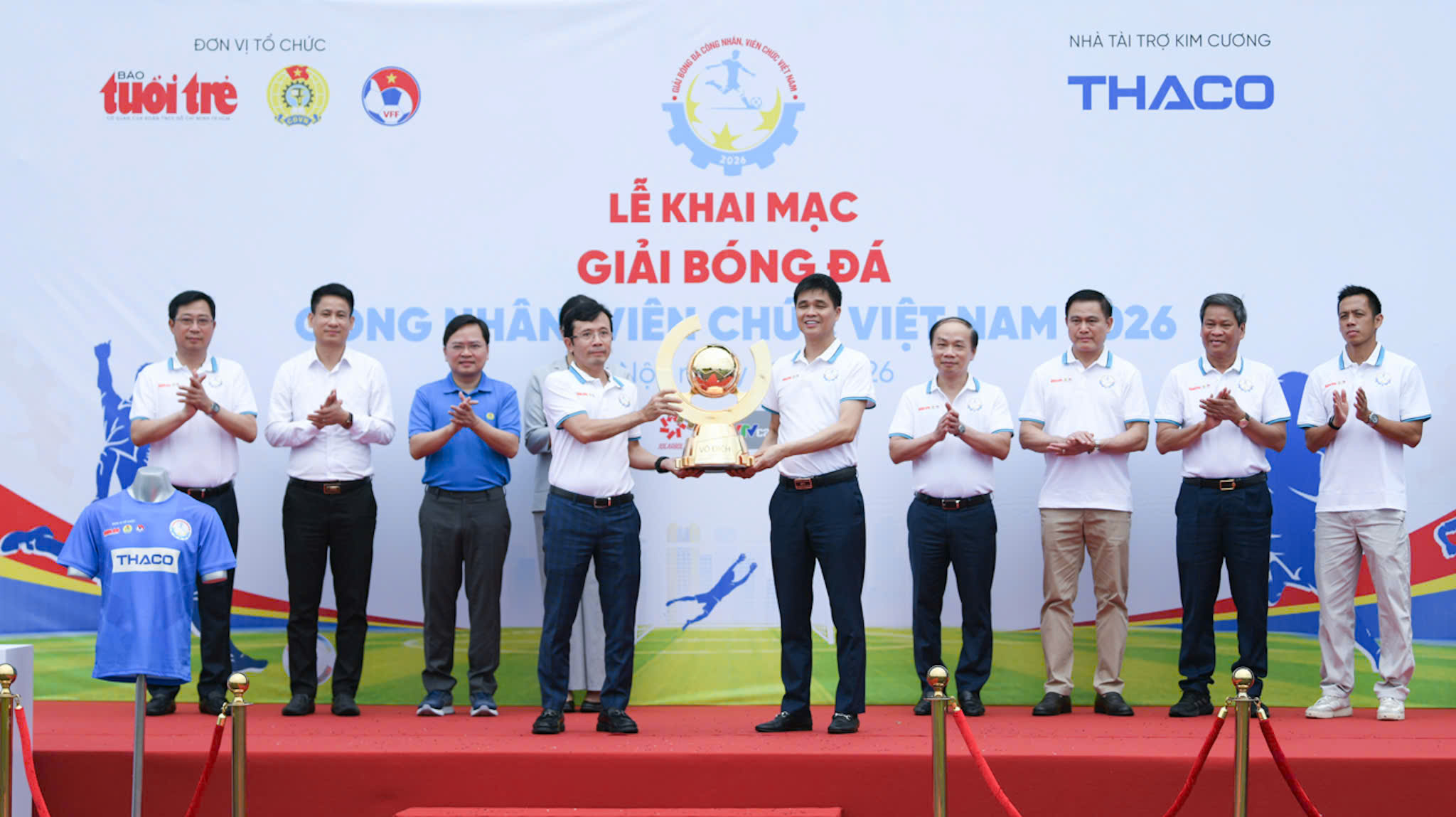 Khai màn ngày hội bóng đá của công nhân, viên chức Việt Nam