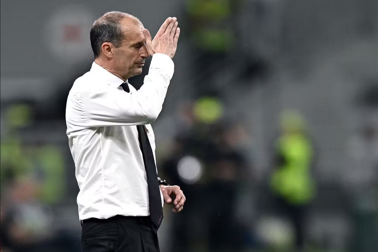 Allegri có nguy cơ phải trả giá đắt sau thảm hoạ AC Milan mất suất dự Champions League