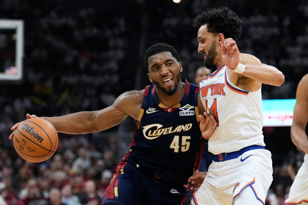 Chuyển nhượng NBA: Cleveland Cavaliers đứng trước nguy cơ đánh mất Donovan Mitchell Chuyển nhượng NBA: Cleveland Cavaliers đứng trước nguy cơ đánh mất Donovan Mitchell