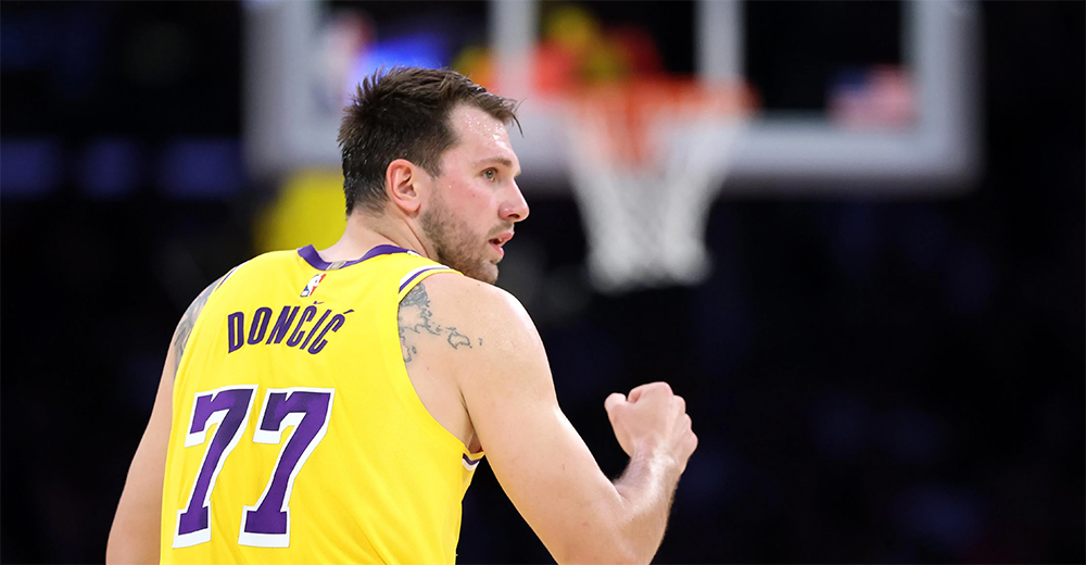Luka Doncic san bằng thành tích hiếm có của LeBron James với danh hiệu All-NBA mới nhất