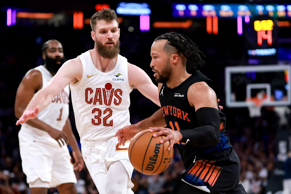 HLV New York Knicks đặt Jalen Brunson ngang với Stephen Curry và huyền thoại NBA Tim Duncan