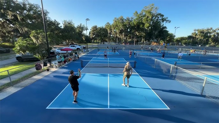 Cẩm nang chống sốc nhiệt cho người chơi pickleball mùa hè