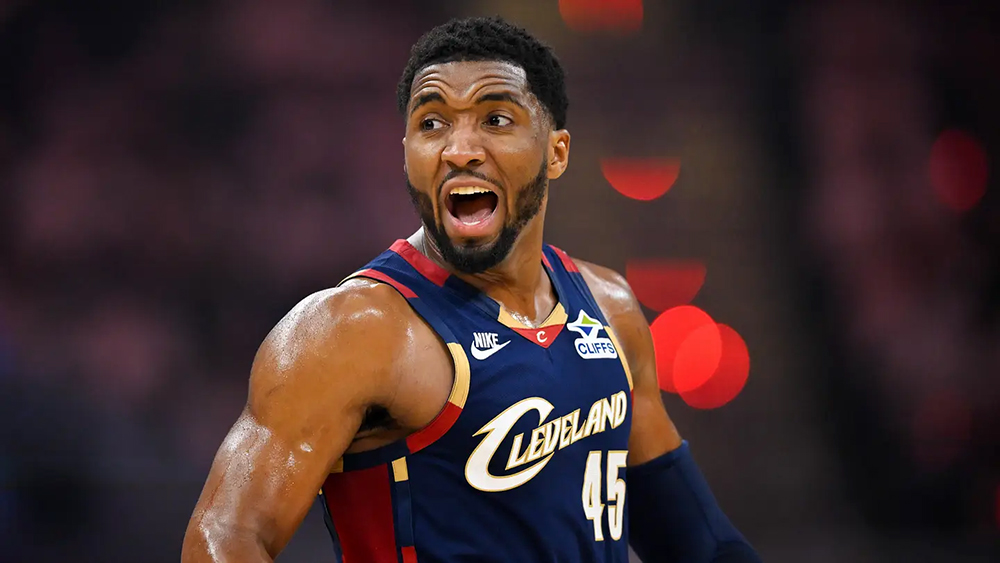 Donovan Mitchell khẳng định cam kết với Cavaliers, thừa nhận "xấu hổ" vì bị quét sạch tại Playoffs