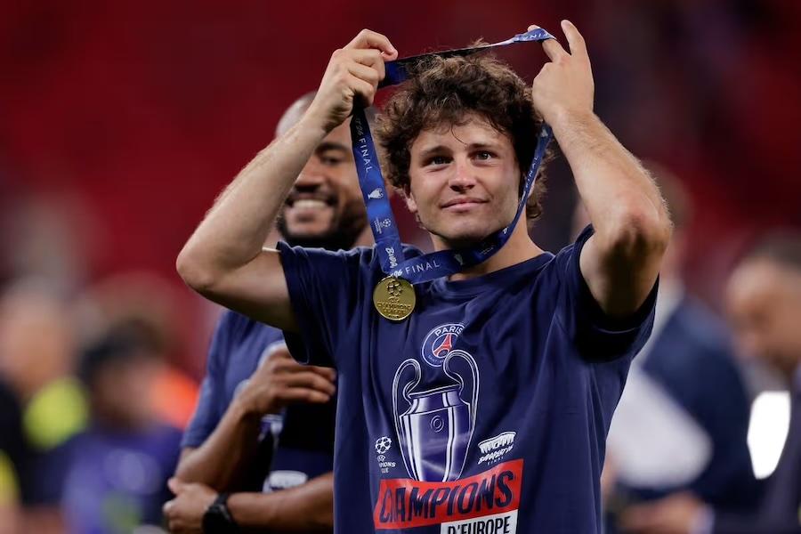 Joao Neves mỉa mai Arsenal sau chức vô địch Champions League: "Chỉ PSG muốn chơi bóng"