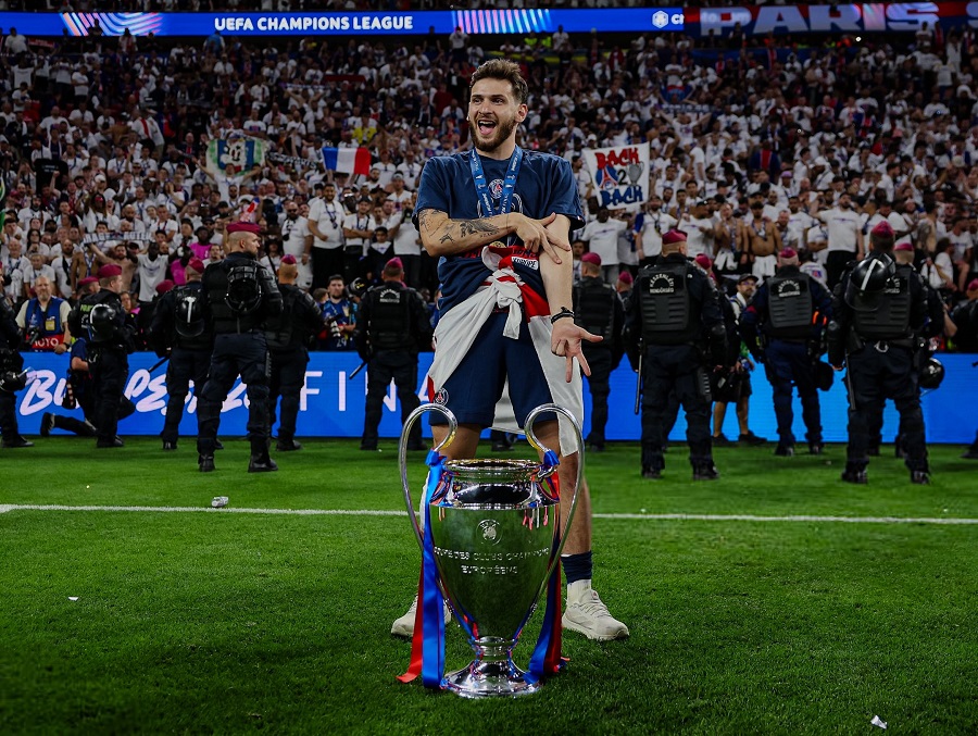 Kvaratskhelia xuất sắc nhất Champions League, PSG áp đảo đội hình tiêu biểu mùa giải