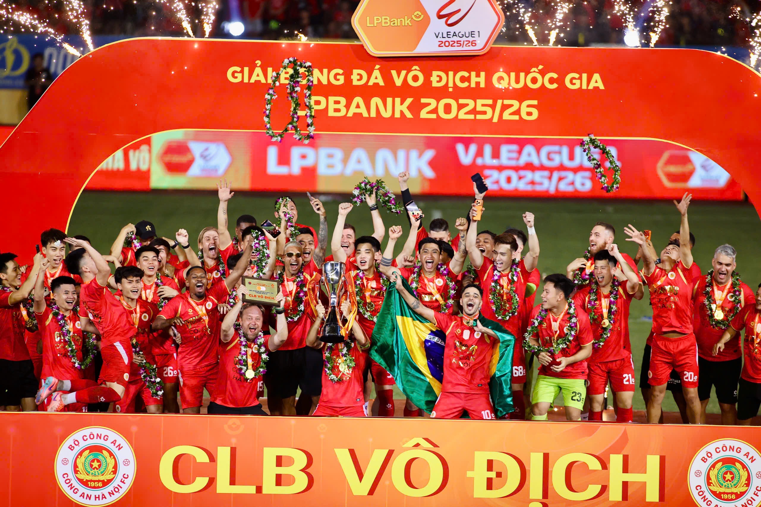 Công an Hà Nội và hành trình thống trị V.League từ sự bền bỉ
