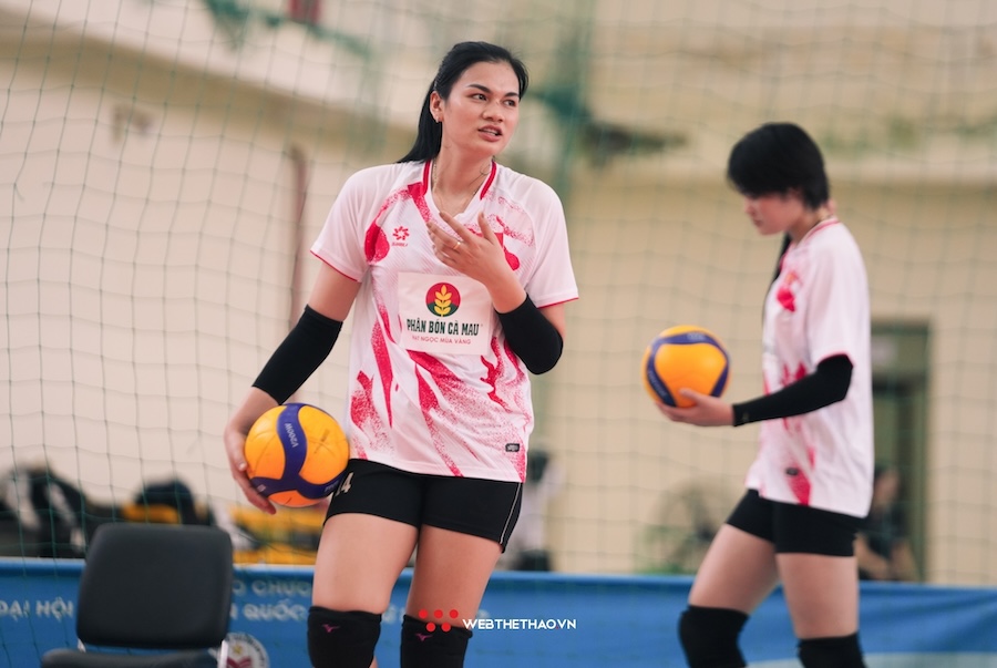 Đội tuyển bóng chuyền nữ Việt Nam khởi hành trong đêm tham dự AVC Cup 2026