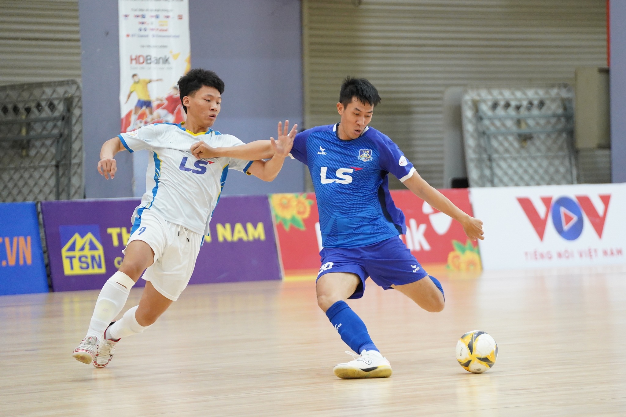 Thái Sơn Nam và Sahako đại thắng, kịch tính cuộc đua ngôi đầu futsal VĐQG
