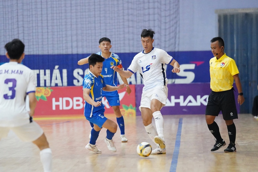 Thái Sơn Nam tiếp tục gây thất vọng, Thái Sơn Bắc vô địch lượt đi