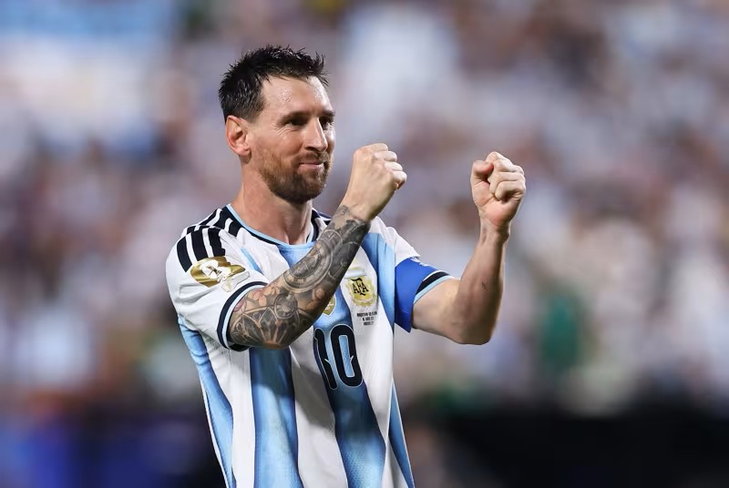 Messi lập hat-trick lịch sử, Argentina đại thắng ngày ra quân World Cup