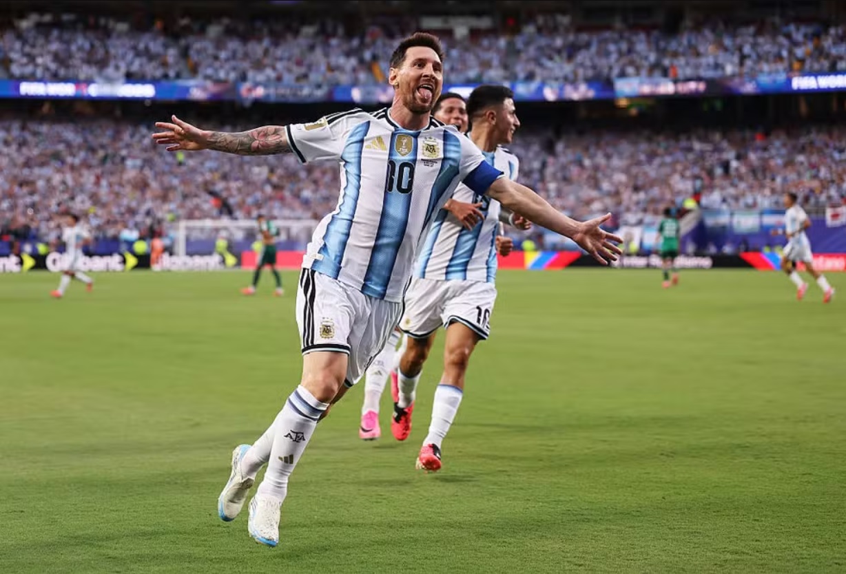 Messi gia nhập CLB 18 huyền thoại World Cup sau cú hat-trick lịch sử Messi gia nhập CLB 18 huyền thoại World Cup sau cú hat-trick lịch sử
