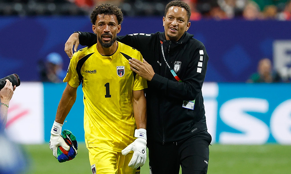 Mỹ đặc cách cấp visa và lo vé máy bay cho mẹ của người hùng Vozinha đến World Cup