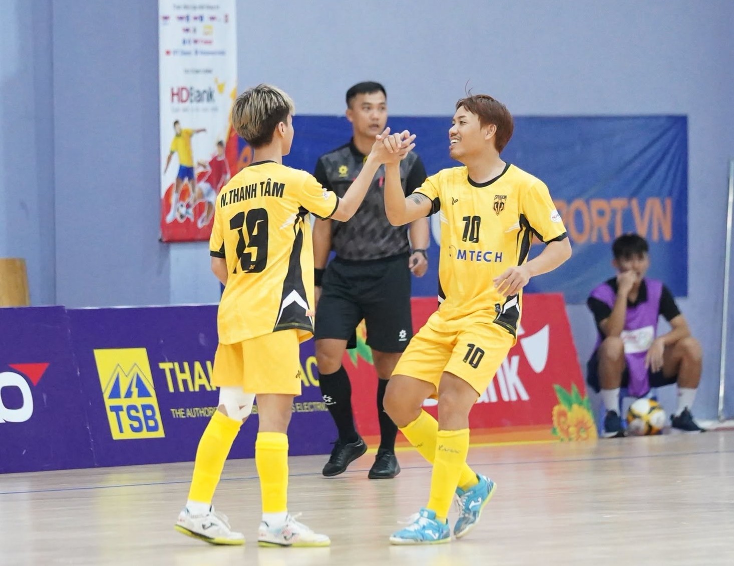 Futsal HDBank VĐQG 2026: Thái Sơn Bắc và Sài Gòn Titans bùng nổ bàn thắng