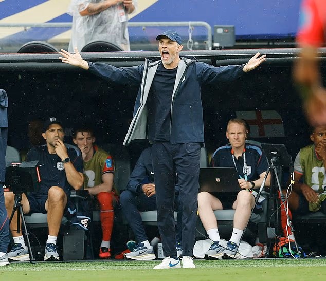 Harry Kane bị Thomas Tuchel quát mắng ngay đầu trận thắng Panama