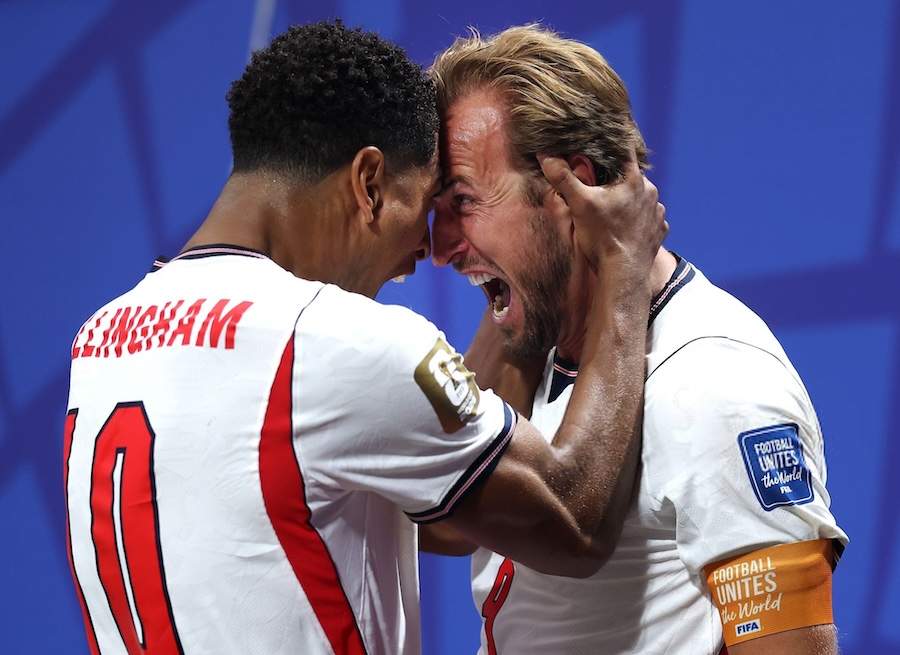 Harry Kane cứu ngày thi đấu đáng quên của đàn em Jude Bellingham Harry Kane cứu ngày thi đấu đáng quên của đàn em Jude Bellingham