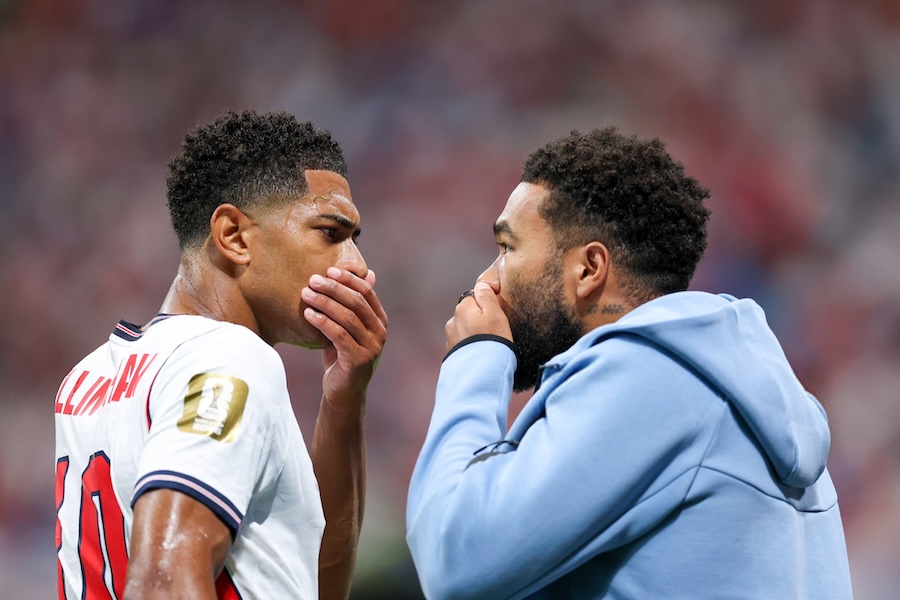 Bellingham mắt bình tĩnh sau bàn thắng của CHDC Congo, đàn anh Reece James trấn an