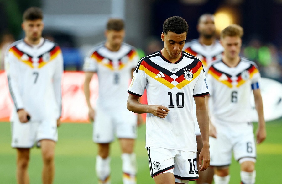 Tuyển Đức bị loại sớm ở World Cup vì chuyện "vợ con gia đình đi theo cổ vũ"?