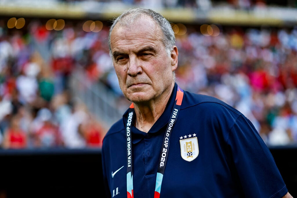 Hết hạn hợp đồng, "Gã điên" Bielsa cúi đầu nhận lỗi vì chiến dịch World Cup 2026 thất bại