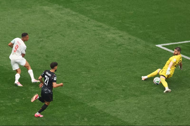 VIDEO Bàn thắng phút 90+8 của Rahimi tiễn Canada rời khỏi World Cup 2026