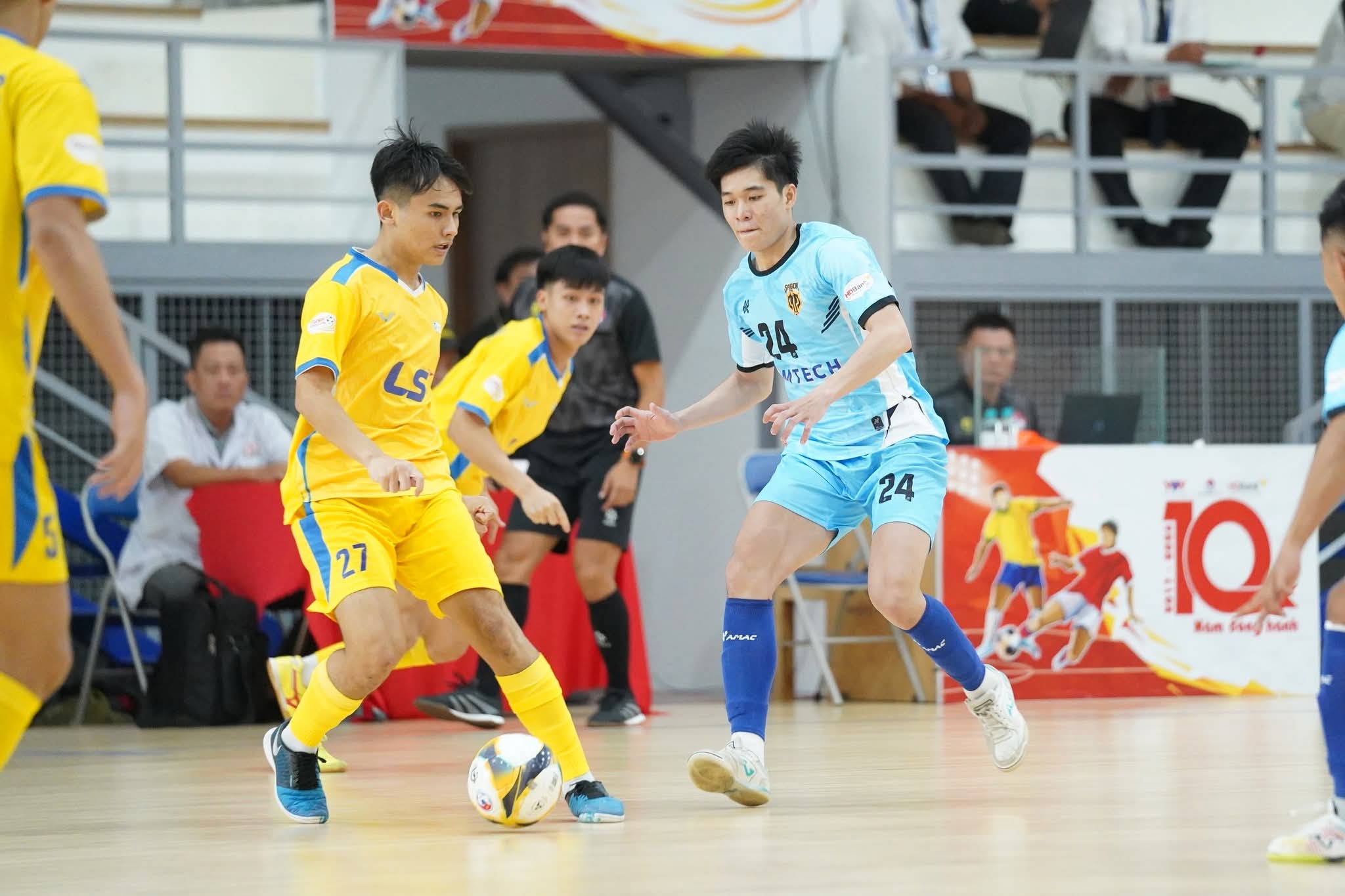 Bất ngờ ở giải futsal VĐQG 2026: Sài Gòn Titans và Sahako cùng rơi chiến thắng