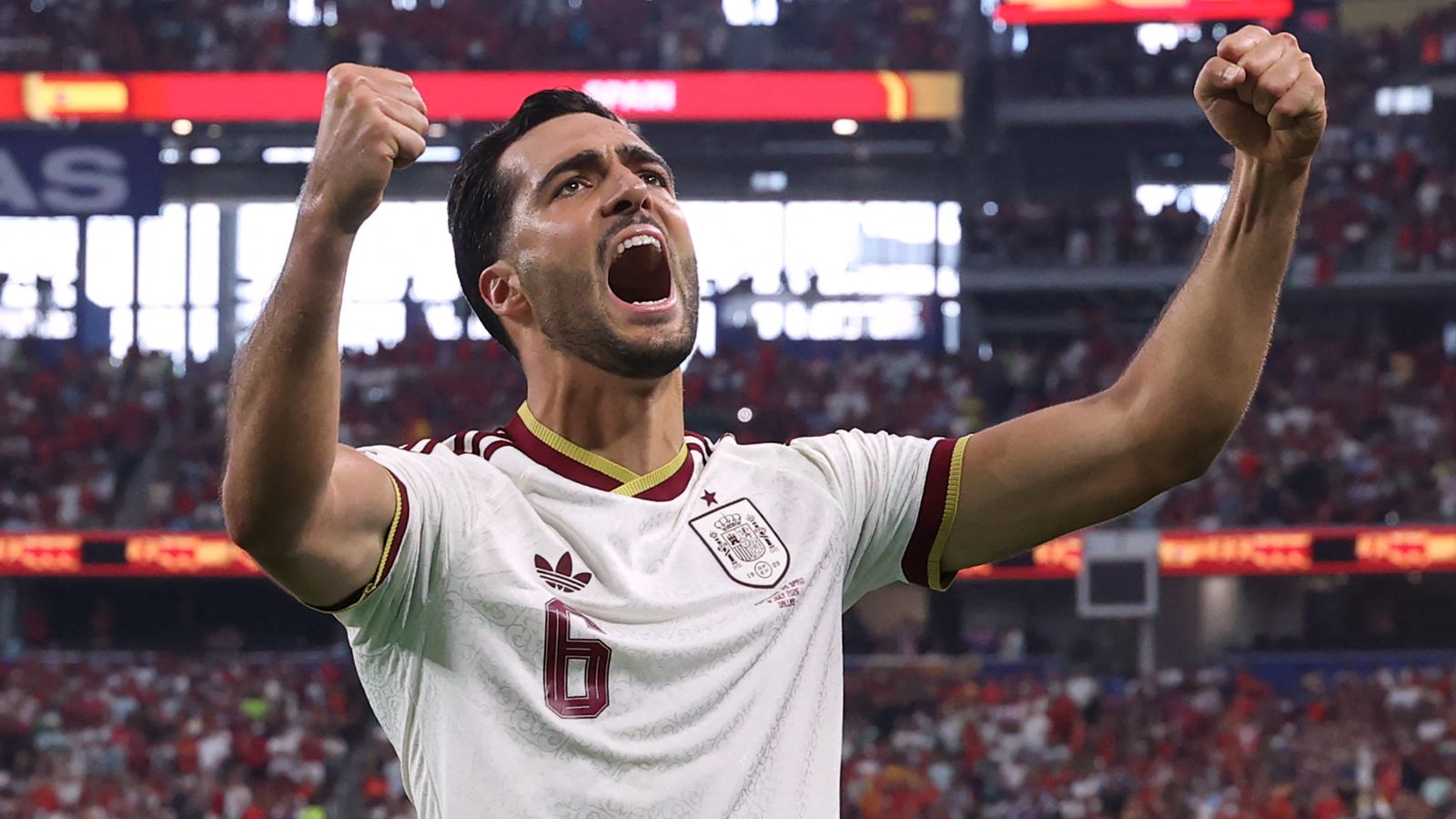 VIDEO: Bàn thắng phút bù giờ của Mikel Merino tiễn Bồ Đào Nha về nước