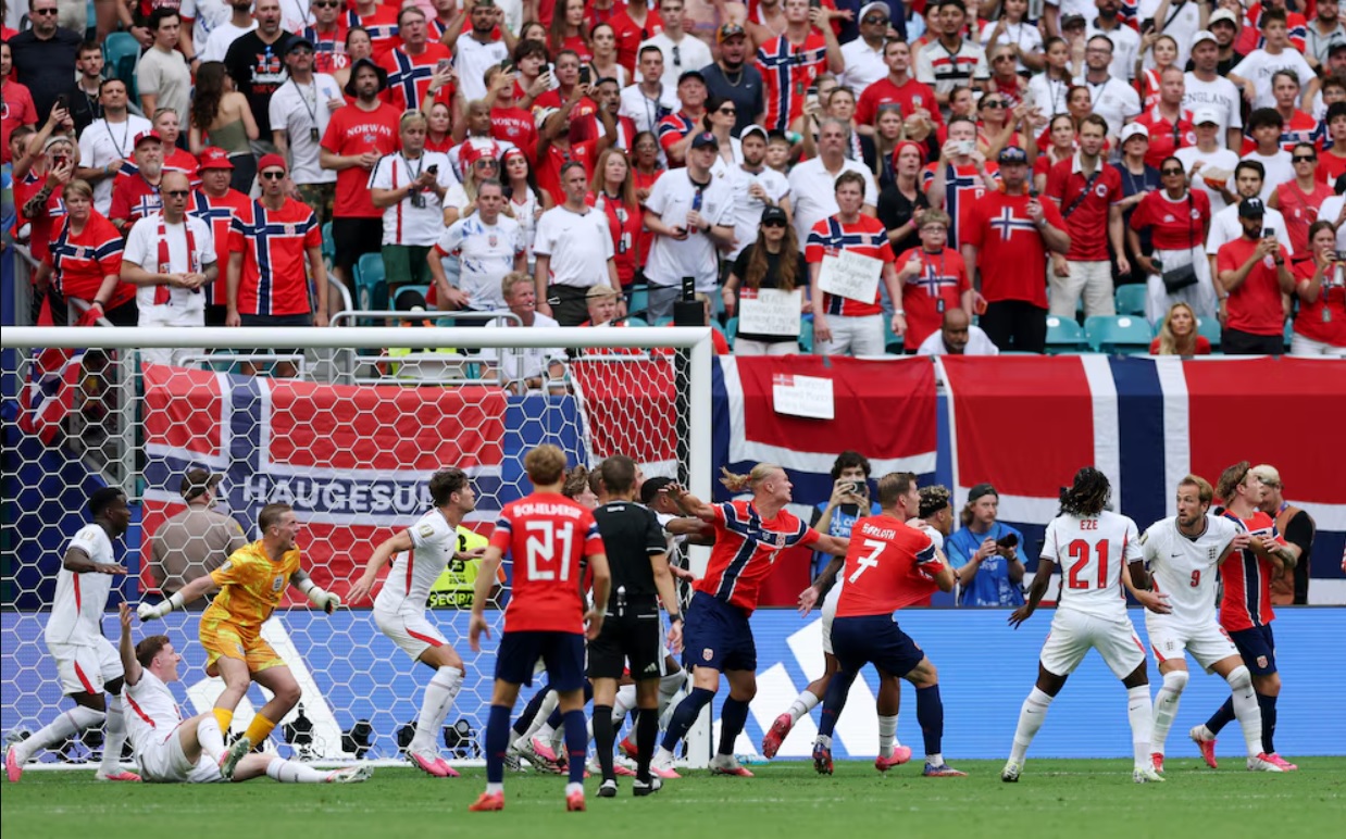 Luật VAR mới ở World Cup 2026 cho phép hủy bỏ bàn thắng vào lưới Anh do lỗi của Haaland
